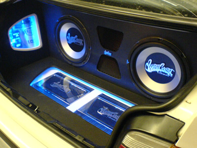  Speakers on Car Audio